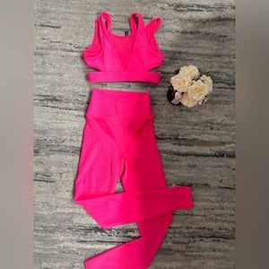 Pretty little thing sports set